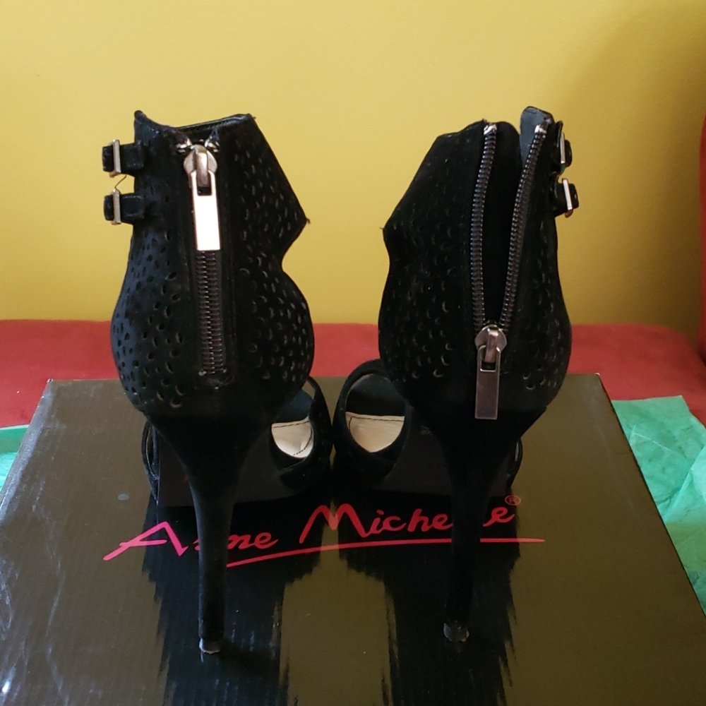 Shoes - Picture 2 of 4
